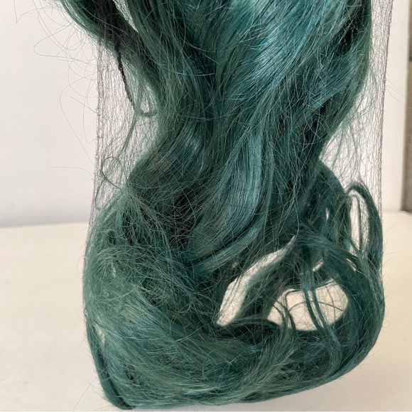 Evlynn Green Wig With Bangs Long Hair - Picture 6 of 11